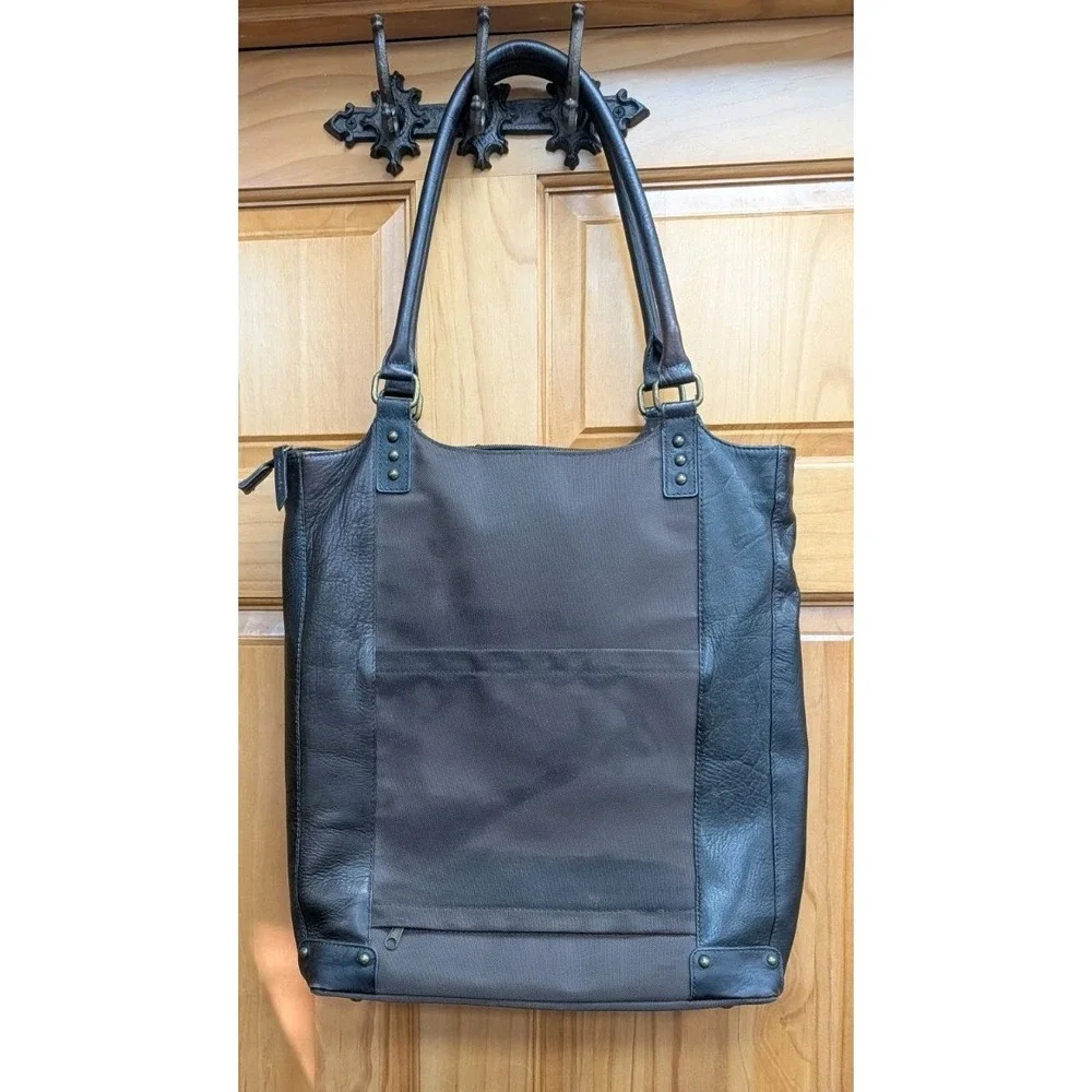 Solo Leather Laptop Brown Bag Tote Double Straps Trolley Sleeve